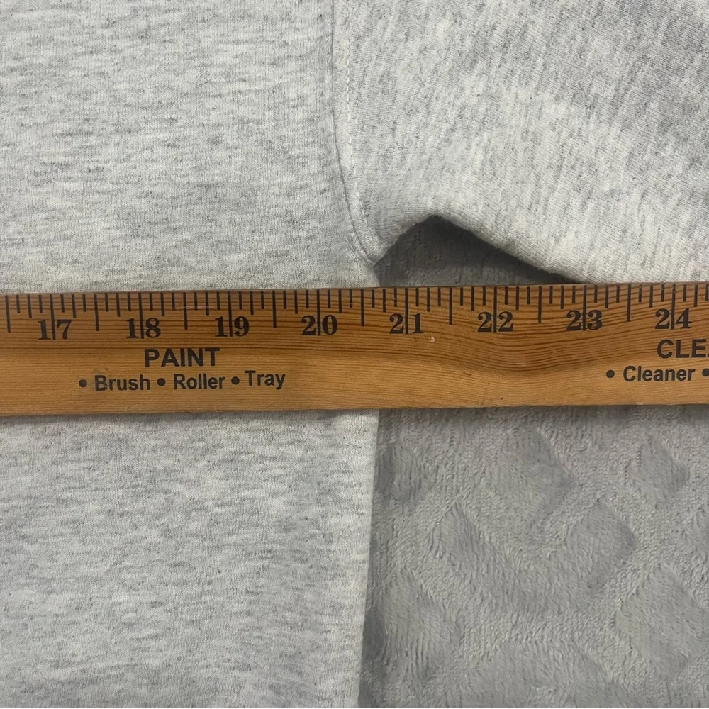 Nike Light Gray‎ Crewneck unisex Sweater bugs bunny logo size medium